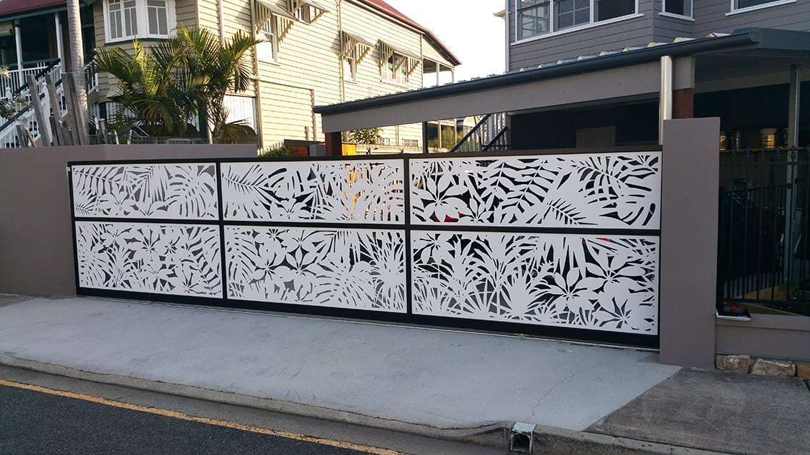 Madagascar driveway gate 2 Madagascar decorative feature driveway vehicle gate