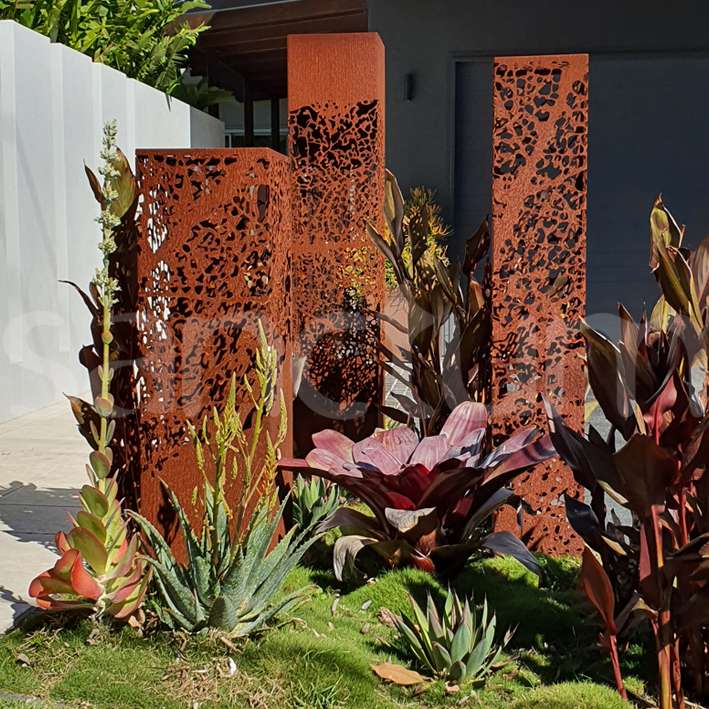 Sanctum Corten totem x 3